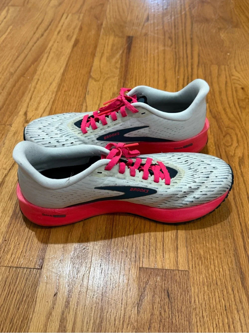 Womens Brooks Hyperion Tempo Gray Athletic Running Sneakers Shoes Size 9